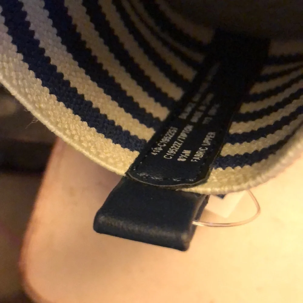 Cliffs by White Mountain Shoes - NEW